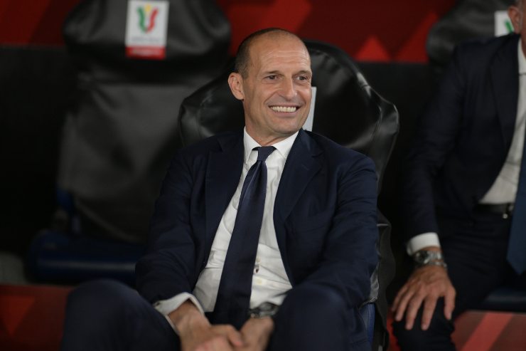 Max Allegri ride in panchina