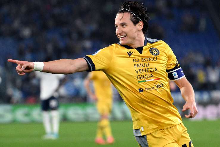 Florian Thauvin esulta dopo un gol