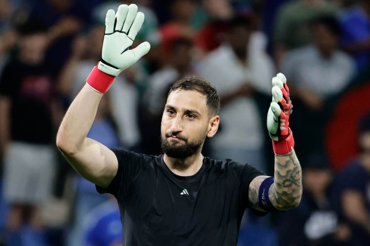 Gianluigi Donnarumma sembra salutare