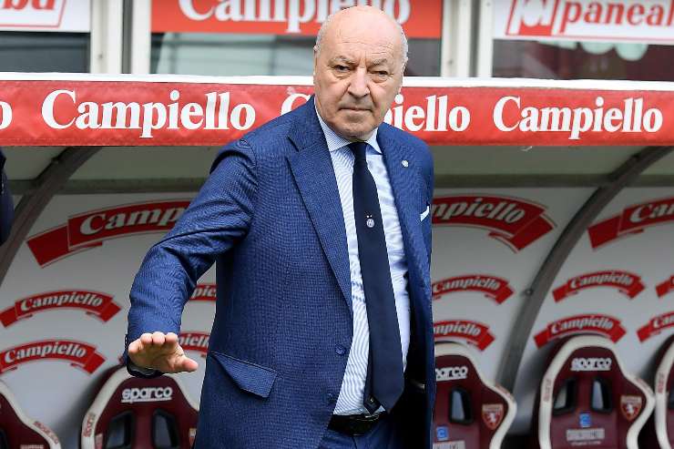 Giuseppe Marotta pensieroso