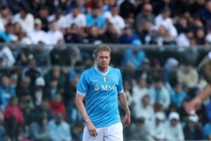 Kevin De Bruyne in campo con la maglia del Napoli