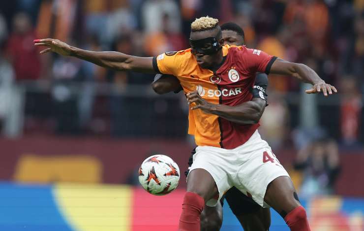 Victor Osimhen in azione