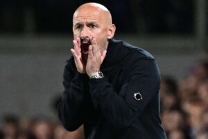 Vincenzo Italiano dà indicazioni