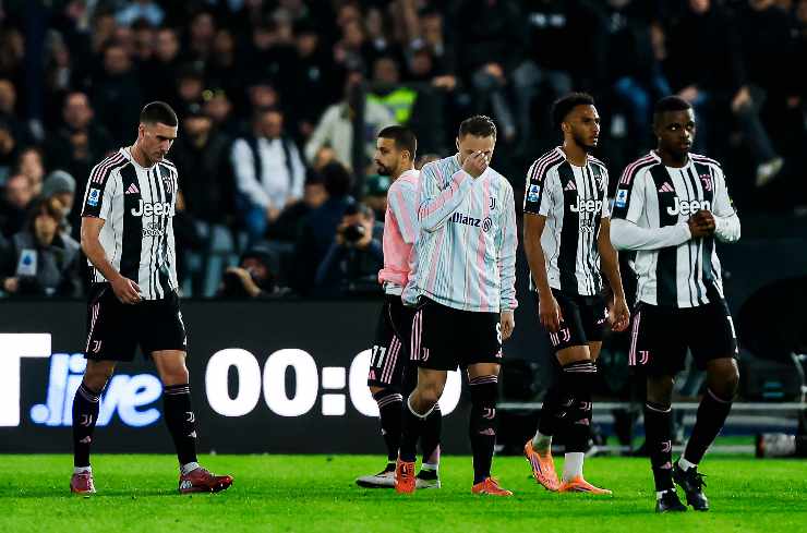La Juventus delusa dopo la sconfitta contro la Lazio