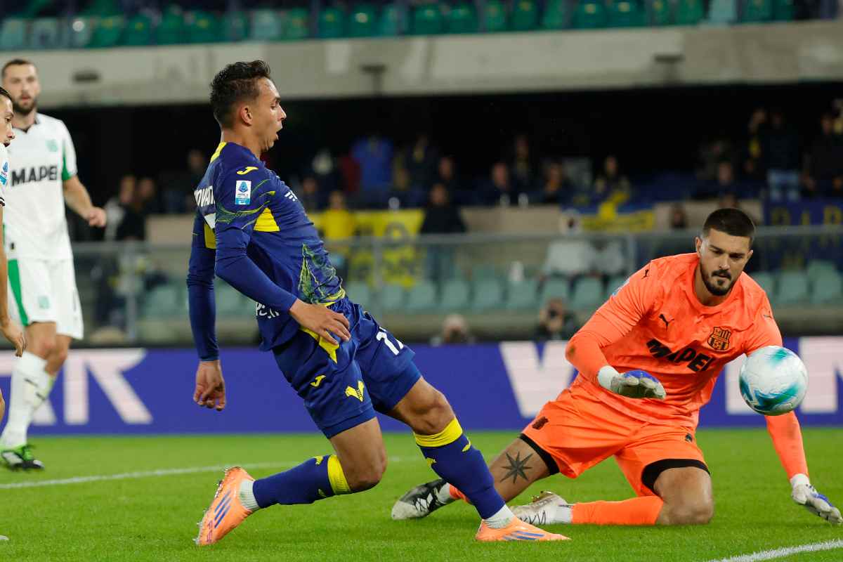 Giovane Santana in azione con la maglia del Verona