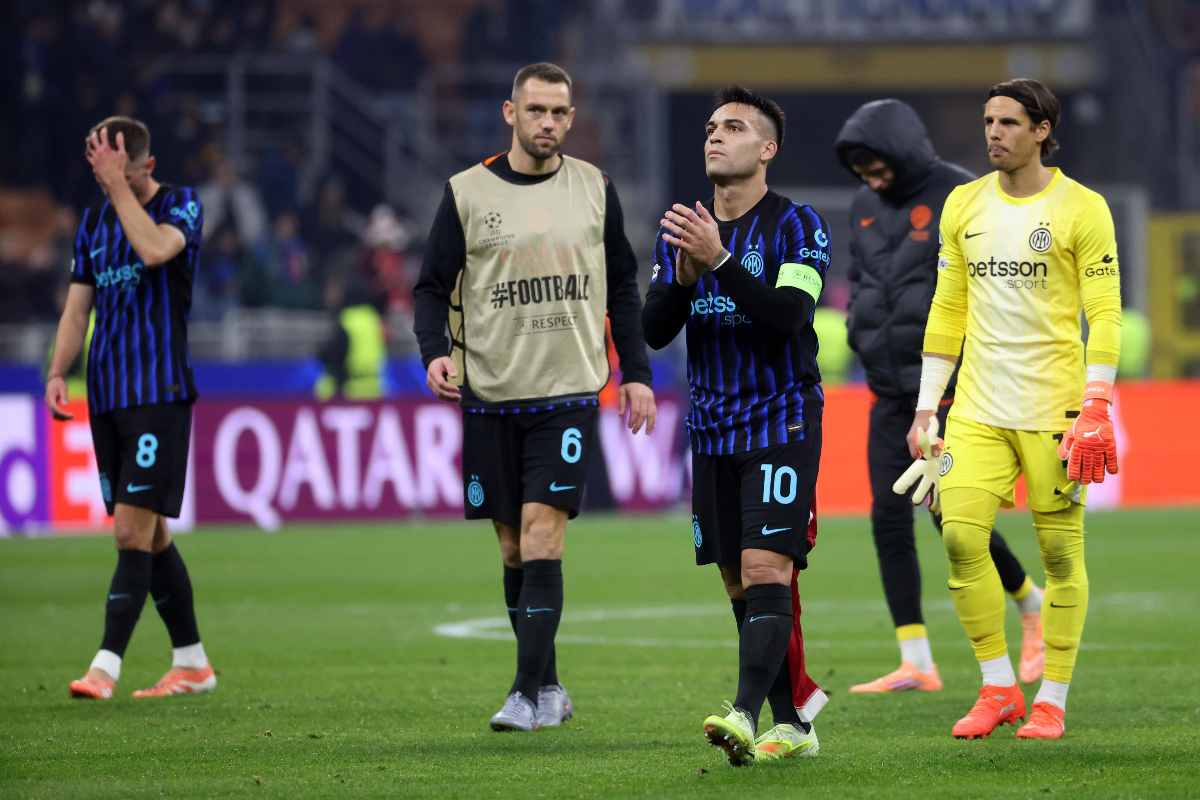 I calciatori dell'Inter delusi a fine gara